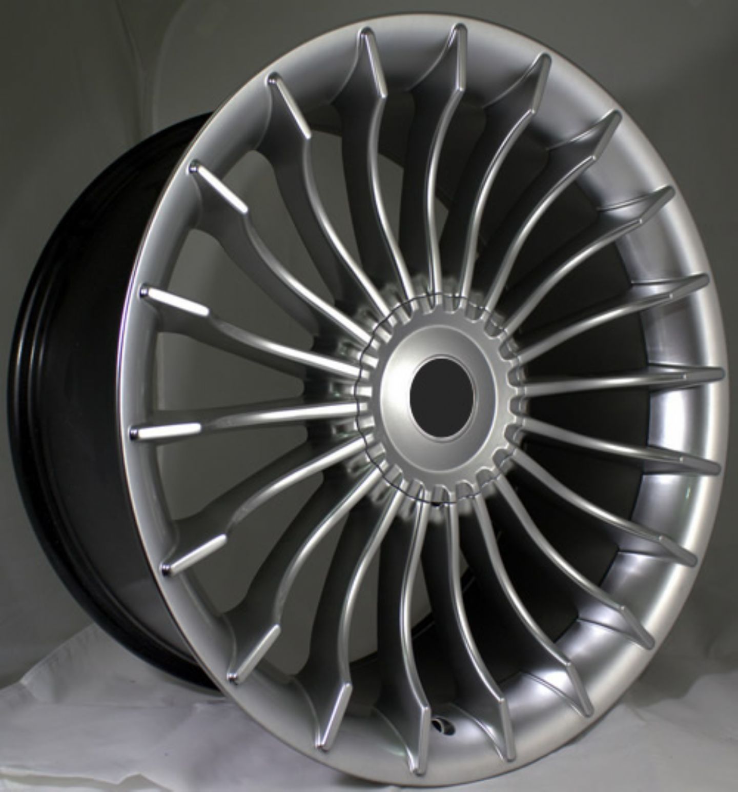 7.5 X 17 BK-273 4X100108 ET35 73.1 HYPER SILVER