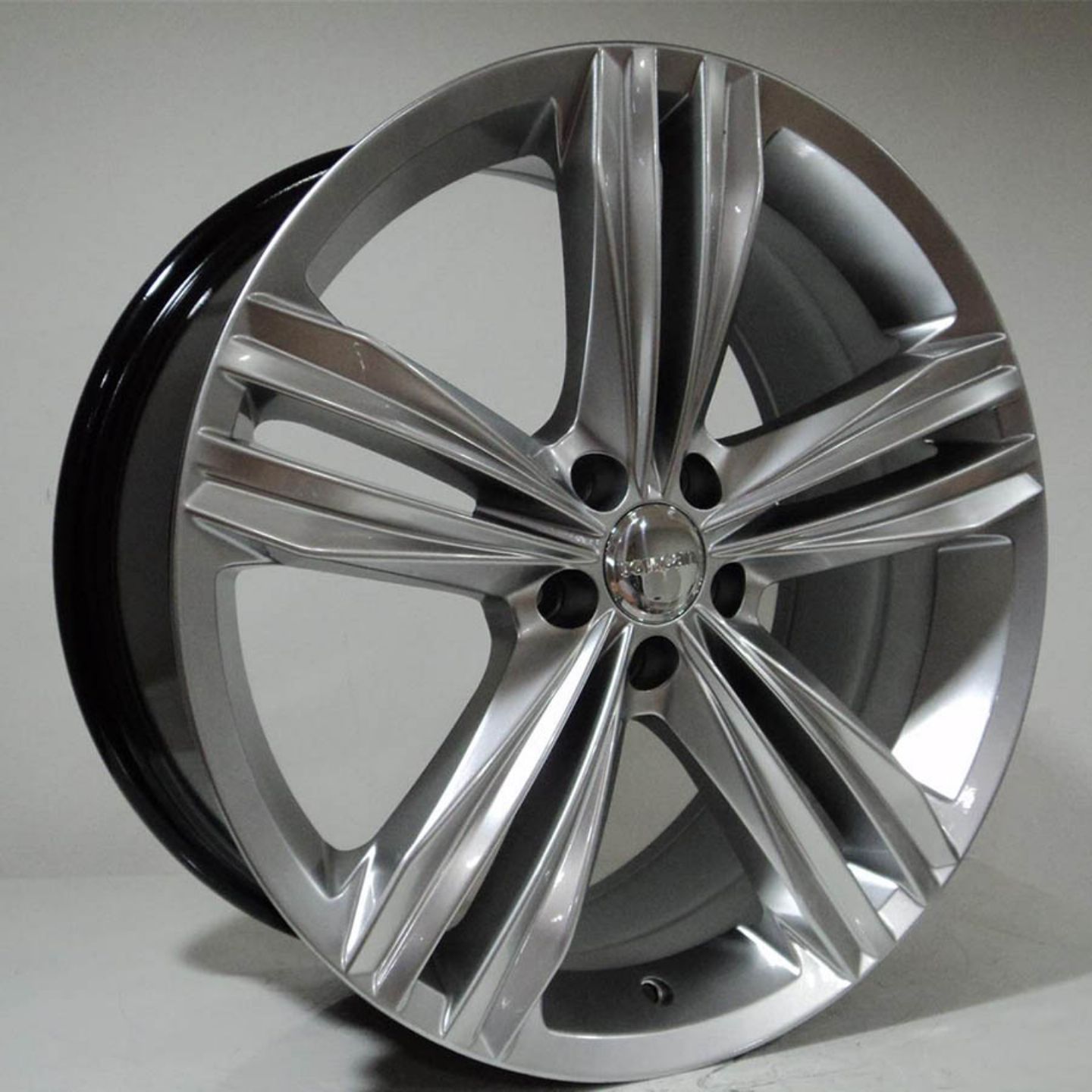 7.5 X 17 BK-5293 5X112 ET45 57.1 HYPER SILVER XL