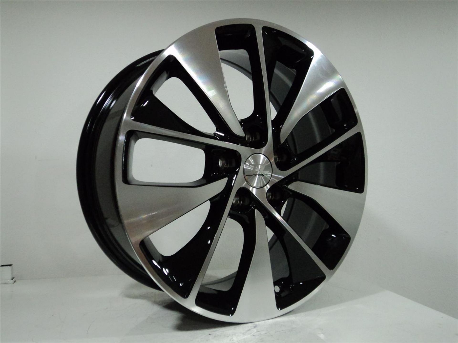 7.5 X 18 TL-0384 5X114.3 ET52 67.1 BLACK MACHINED XL