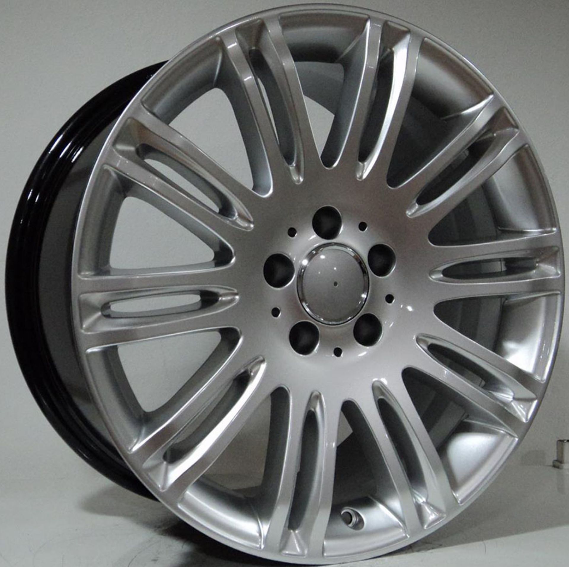 9 X 18 BK-590 5X112 ET38 66.56 SILVER MACHINED XL